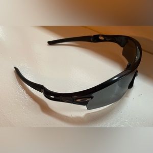 Oakley Black Sunglasses Men’s Model 09-674 136 Used Radar Path